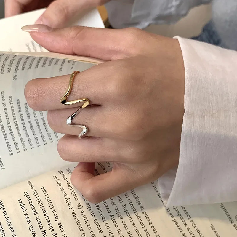 Vintage Geometric Wave Ring – Adjustable Stainless Steel in Gold Finish