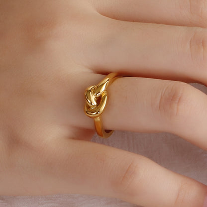 Golden Bond Geometric Ring